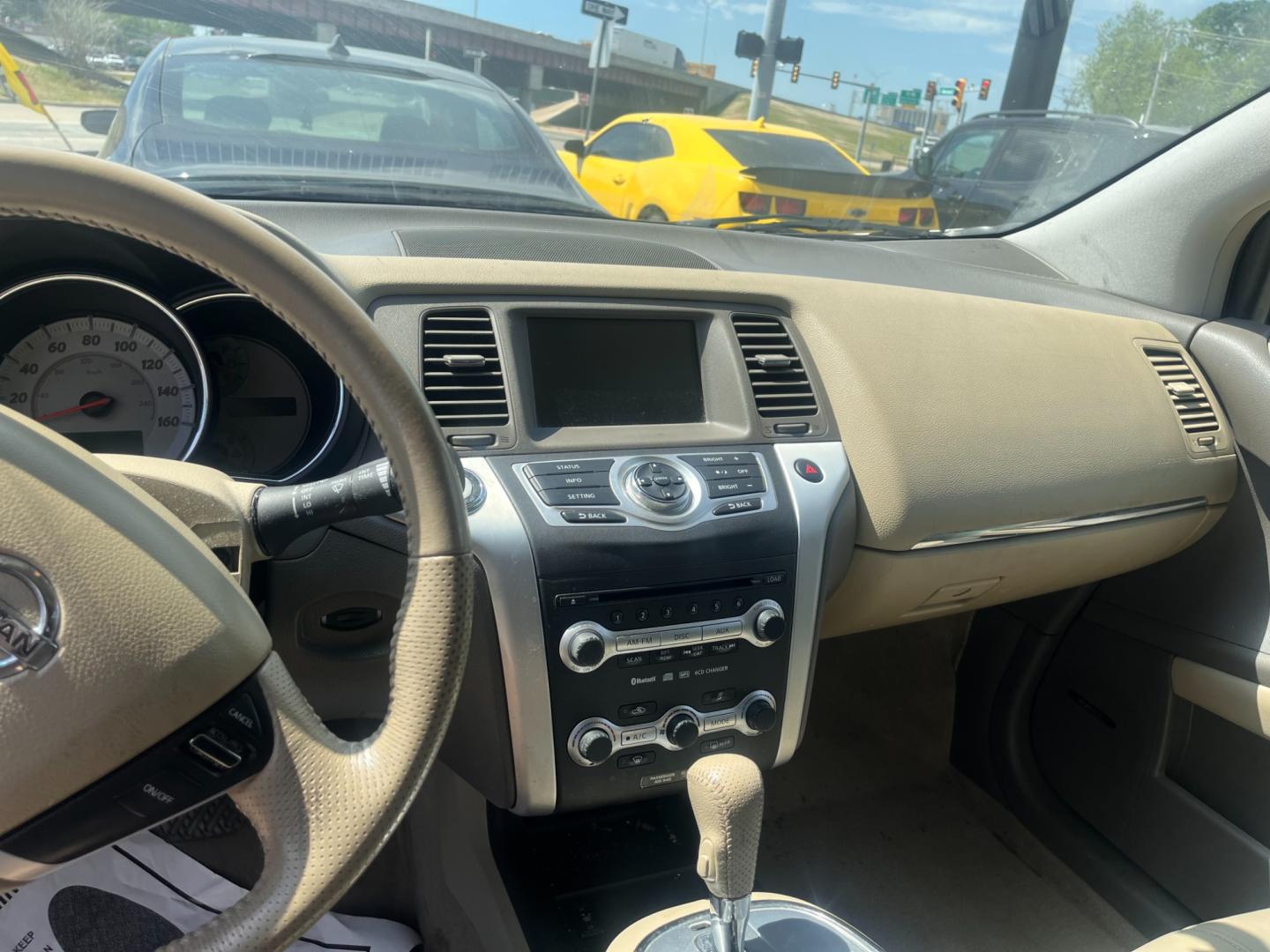 2009 BROWN/TAN Nissan Murano S (JN8AZ18U69W) with an 3.5L V6 DOHC 24V engine, Automatic CVT Overdrive transmission, located at 8101 E. Skelly Dr., Tulsa, OK, 74129, (918) 592-3593, 36.121891, -95.888802 - Photo#4